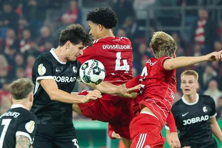 Blitzstart ebnet Freiburgs Weg ins Achtelfinale Blitzstart ebnet Freiburgs Weg ins Achtelfinale