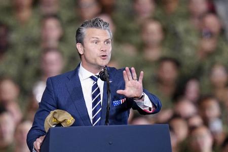 Verkündet schon wieder einen tödlichen US-Angriff auf ein Boot im Pazifik - Pentagon-Chef Hegseth.  Verkündet schon wieder einen tödlichen US-Angriff auf ein Boot im Pazifik - Pentagon-Chef Hegseth.