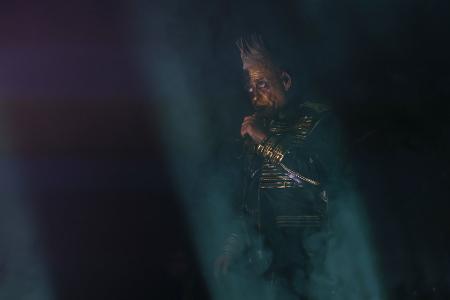 Die Bilder des Tages Till Lindemann singt zum Tourauftakt der Solo-Tournee "Meine Welt" auf der Bühne in der Quarterback Immobilien Arena in Leipzig.
