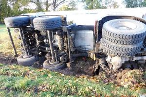 umgekippter Sattelzug