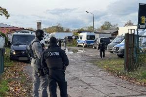 In Nauen wurde ein riesiges Drogenlabor ausgehoben.