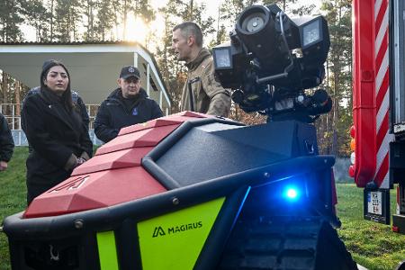 Der Löschroboter wurde von einer deutschen Firma entwickelt.