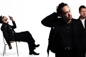 Mumford & Sons kündigen neues Album "Prizefighter" an