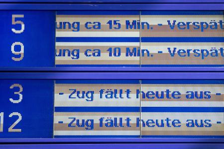 Die Bahn steckt in einer Betriebs- und Finanzkrise. (Archivbild)