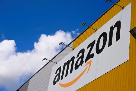 Zu Amazon gehört neben dem Handelsgeschäft auch die Cloud-Sparte AWS. (Archivbild) Zu Amazon gehört neben dem Handelsgeschäft auch die Cloud-Sparte AWS. (Archivbild)