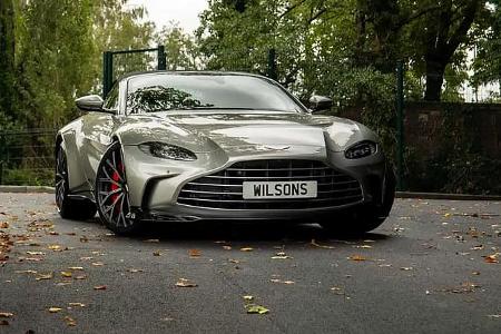 Supercar-Auktion Betrüger Großbritannien Aston Martin Vantage V12 Roadster