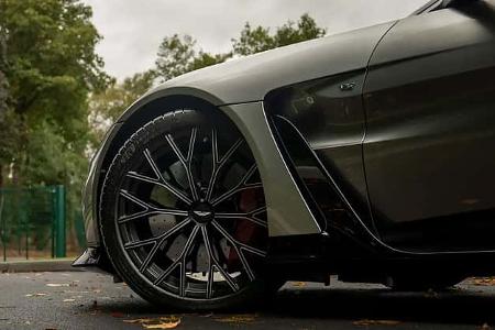 Supercar-Auktion Betrüger Großbritannien Aston Martin Vantage V12 Roadster