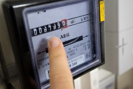 Stromkunden können mit Entlastung bei Netzentgelten rechnen (Archivbild).