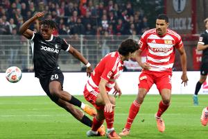 VAR-Wirrwarr in Berlin: Freiburgs Sieglos-Serie geht weiter