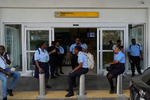 Dutzende Flüge wurden annulliert: Die Rückreise verzögert sich für viele Touristen.