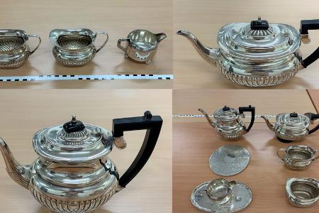 Foto: Polizei Münster. Das Bild zeigt die mutmaßlich entwendeten Gegenstände. Veröffentlichung mit dieser Pressemitteilung honorarfrei.