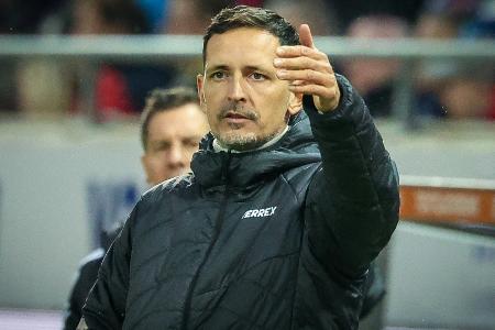 Vor Duell in Neapel: Toppmöller angeschlagen im Hotelbett