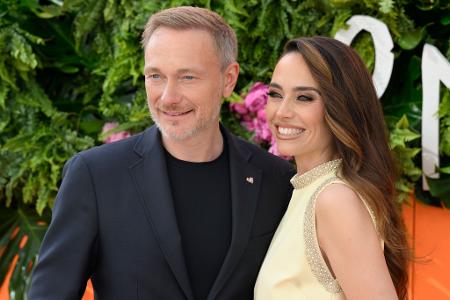 Ex-Finanzminister Christian Lindner widmet sich heute auch Vaterpflichten - er hat ein Baby mit der Journalistin Franca Lehfeldt. (Archivbild) 