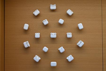 Nutzer in der EU bekommen die Live-Übersetzungsfunktion später in ihre AirPods. (Archivbild)