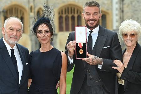 David Beckham von König Charles zum Ritter geschlagen