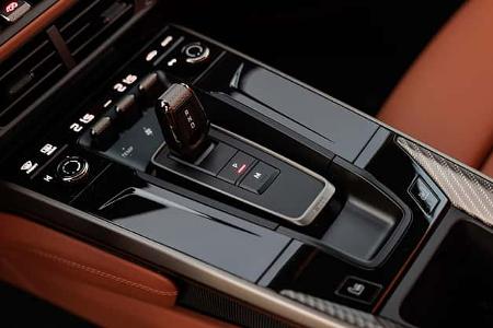 Porsche 911 Turbo S, Mittelkonsole