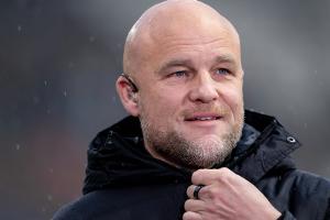 "Zu einhundert Prozent": Schröder von Klassenerhalt überzeugt