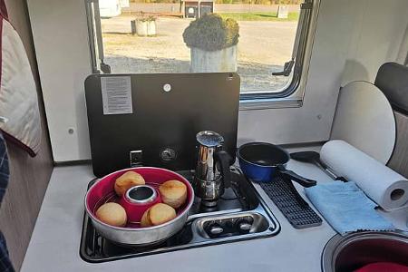 Wohnmobil, Carado T447, Küche