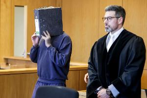 Das Gericht stellte die besondere Schwere der Schuld fest.