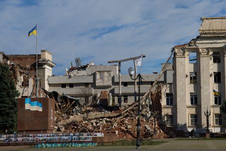 Die russische Armee setzt darauf, das Leben in den Frontgebieten der Ukraine unmöglich zu machen. (Archivbild)