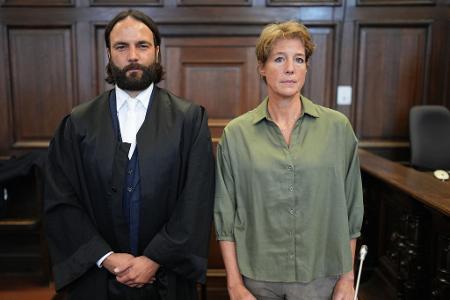 Christina Block und ihr Anwalt Ingo Bott im Gerichtssaal.