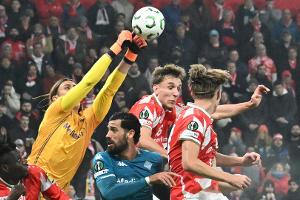 Lee hat das letzte Wort: Mainz feiert spät