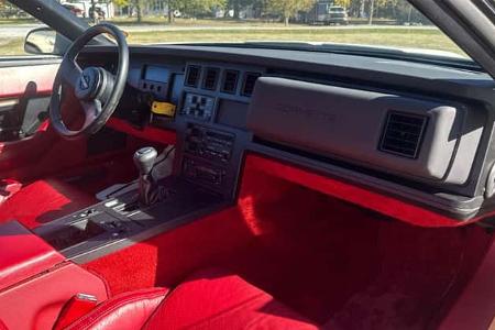 Corvette C4 VIN 0001 (1984)