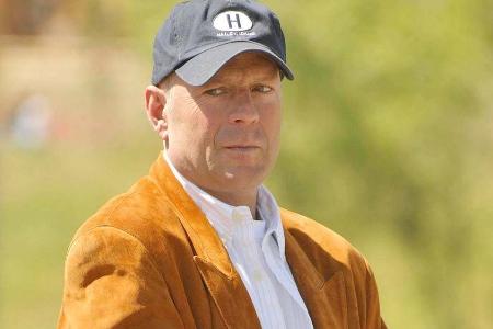 Neue Fotos zeigen Bruce Willis beim Spaziergang mit Pflegekraft