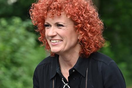 Lucy Diakovska: So schwierig war der Start mit Freundin Yasi