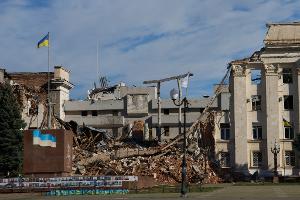 Ständiger russischer Beschuss und Drohnenangriffe gehören im südukrainischen Gebiet Cherson zum traurigen Alltag. (Archivbild)
