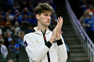 Größter Teenager der Welt sorgt für Basketball-Rekord