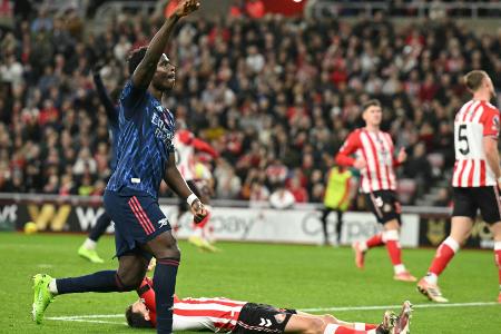 Arsenal gibt Sieg spät aus der Hand