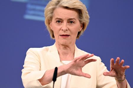 EU-Kommissionspräsidentin von der Leyen reagiert auf Kritik am Budgetvorschlag. (Archivbild)