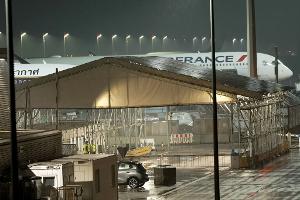 Grund für die Umleitung war laut Airline Brandgeruch im Cockpit. 