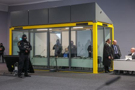 Kugelsicherer Glaskasten für Magdeburg Prozess