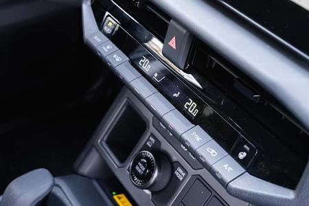 11/2025 Toyota Hilux Premiere