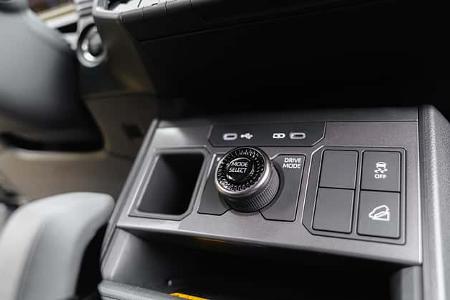 11/2025 Toyota Hilux Premiere