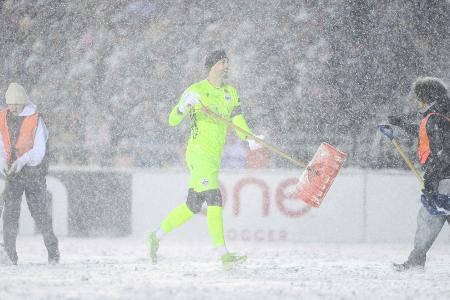 Fallrückzieher im Frost: Ottawa holt Titel im Schneechaos