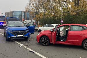 Zwei Verletzte, hoher Sachschaden in Monheim am Rhein