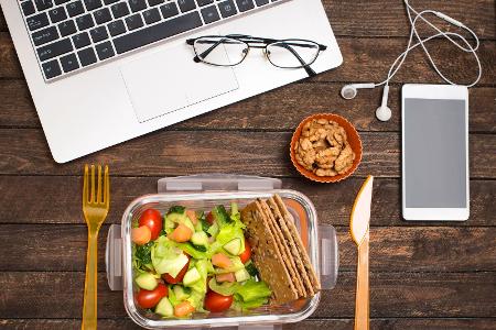 So ernähren Sie sich gesund im Büro