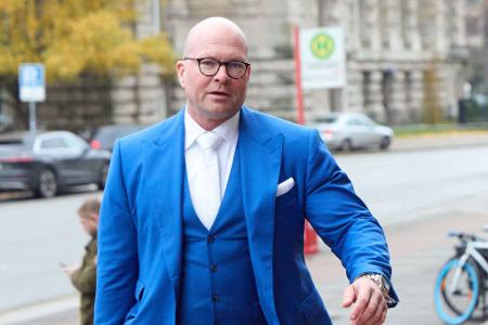 Der Verteidiger des israelischen Angeklagten, Sascha Böttner, sieht im Leiter der Sicherheitsfirma die zentrale Figur.