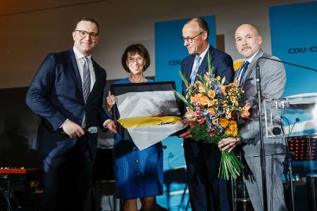 Auch Ehefrau Charlotte Merz kam zum Geburtstagsempfang.