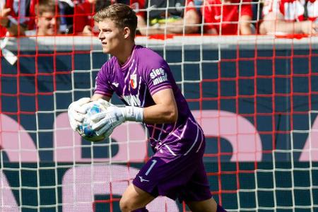 Finn Dahmen (FC Augsburg) - Ein Zu-Null-Spiel gelang Dahmen 2025/26 in der Liga noch nicht, Nagelsmann nominierte den 27-Jährigen dennoch zum dritten Mal. Mehr als ein Platz auf der Bank dürfte allerdings nicht winken.