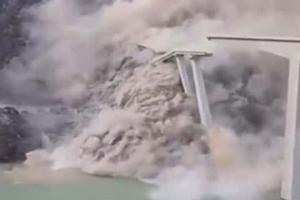 Brückeneinsturz China Hongqi-Brücke