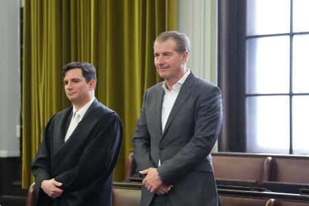 Stephan Hensel, der Vater der Kinder, ist im Prozess gegen seine Ex-Frau Christina Block Nebenkläger.