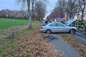 Fahrräder im Seitenraum