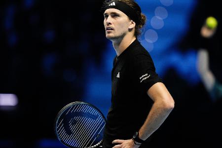 Sinner zu stark: Genervter Zverev muss ins Entscheidungsspiel