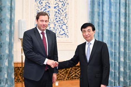 2023 war Klingbeil als SPD-Chef schon einmal für einen Parteiendialog in China. (Archivbild)