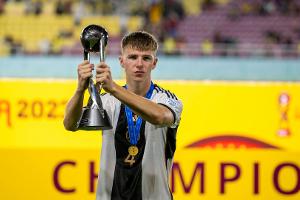 "Viele geile Zocker": Jeltsch traut U17 den WM-Titel zu