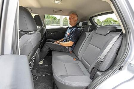 KGM Tivoli, Rückbank